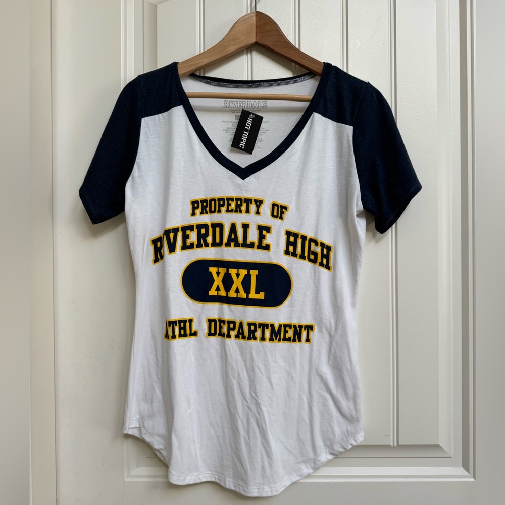 NWT Hot Topic Riverdale High Athletics Department Cosplay V-Neck T-Shirt. Size L